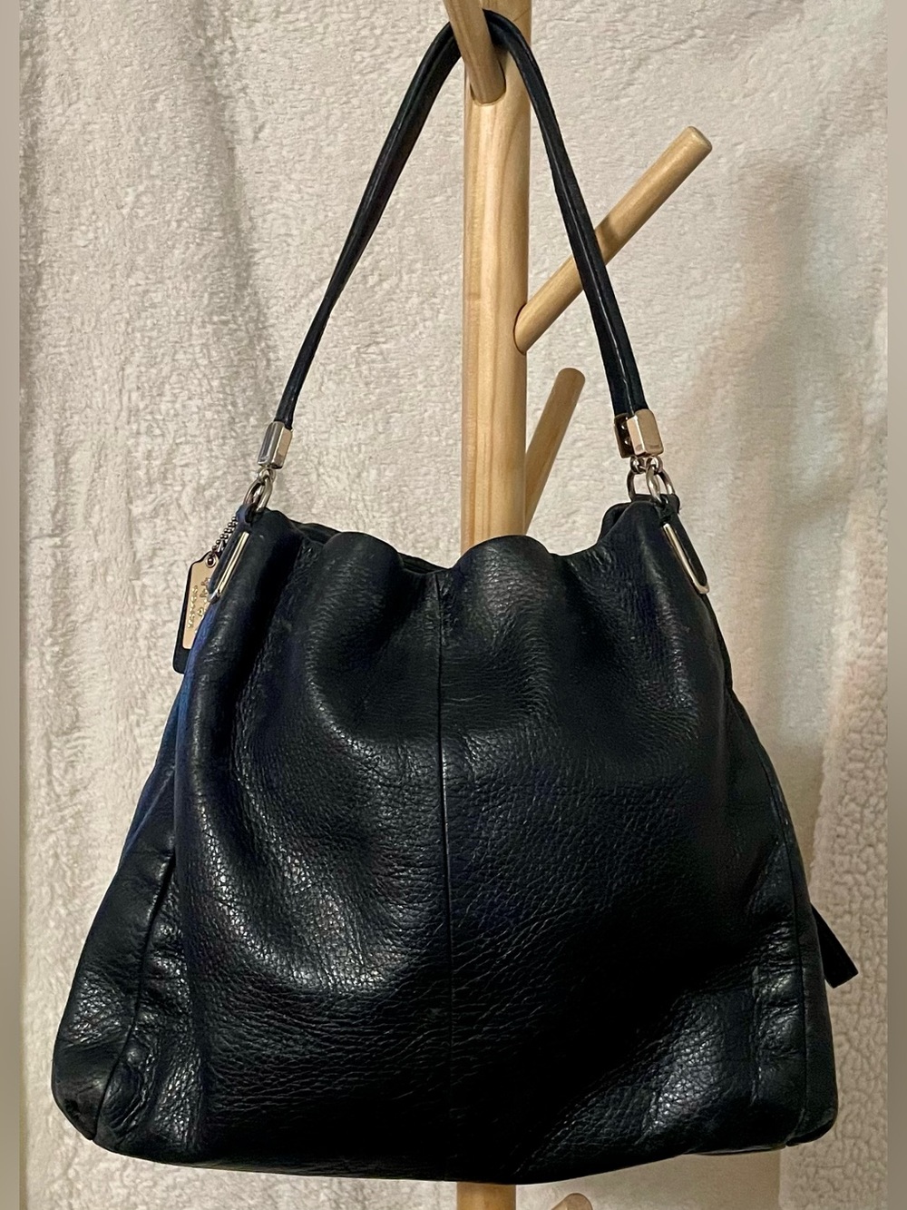 Black Leather Coach Shoulder Hobo Bag - Classic Everyday Carry